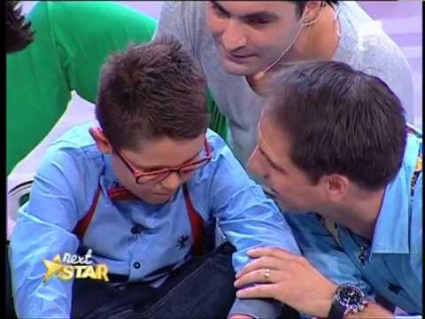 Alex Pirvu, nu vede, dar are cont pe Facebook!