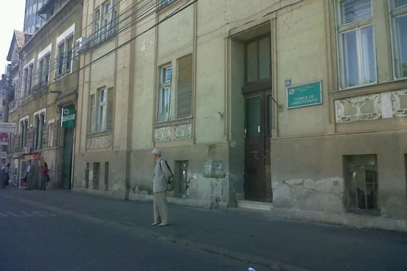 Robu n-a căzut la pace cu ţiganii şi Clinica de Oncologie se mută