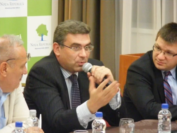 Teodor Baconschi este nemulţumit de cum a reacţionat CNA la dezvăluirile Antenei 3 ! Să fie o cenzură morală măcar! prefe forta civica pntcd rugby baconschi 140 jpg