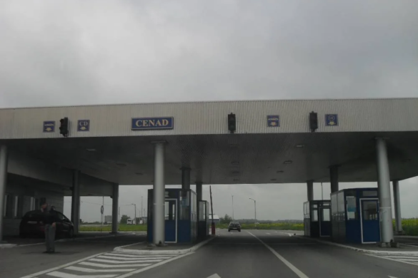 Trei egipteni au fost prinşi cu acte false la frontieră
