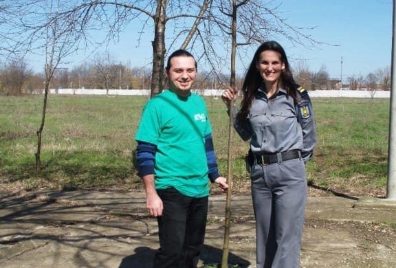 În luna Pământului plantare de copaci la sediul ITPF Timişoara