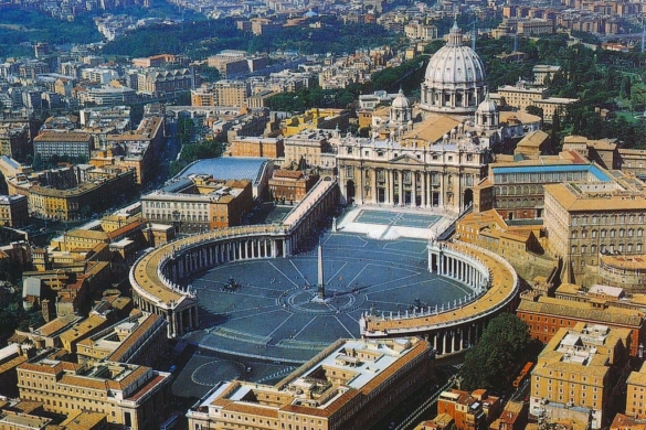 O româncă a pus pe jar preoţimea din Vatican