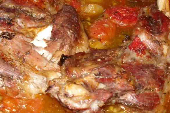 Friptura perfectă de Paşte. Ce condimente foloseşti pentru carnea de miel