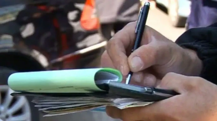 Atenție, încep să vină amenzile pentru viteză și trecere pe roșu prin poștă. Protocolul este oficial