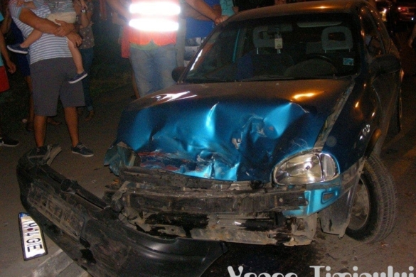 Dezastru pe strada Borzești din Timișoara. Un șofer beat a făcut praf două mașini
