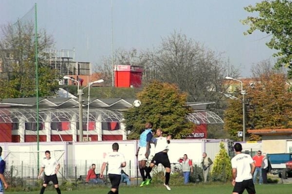 Patru fotbalişti noi în probe la Poli. Un atacant de la PSG a făcut spectacol încă din prima zi
