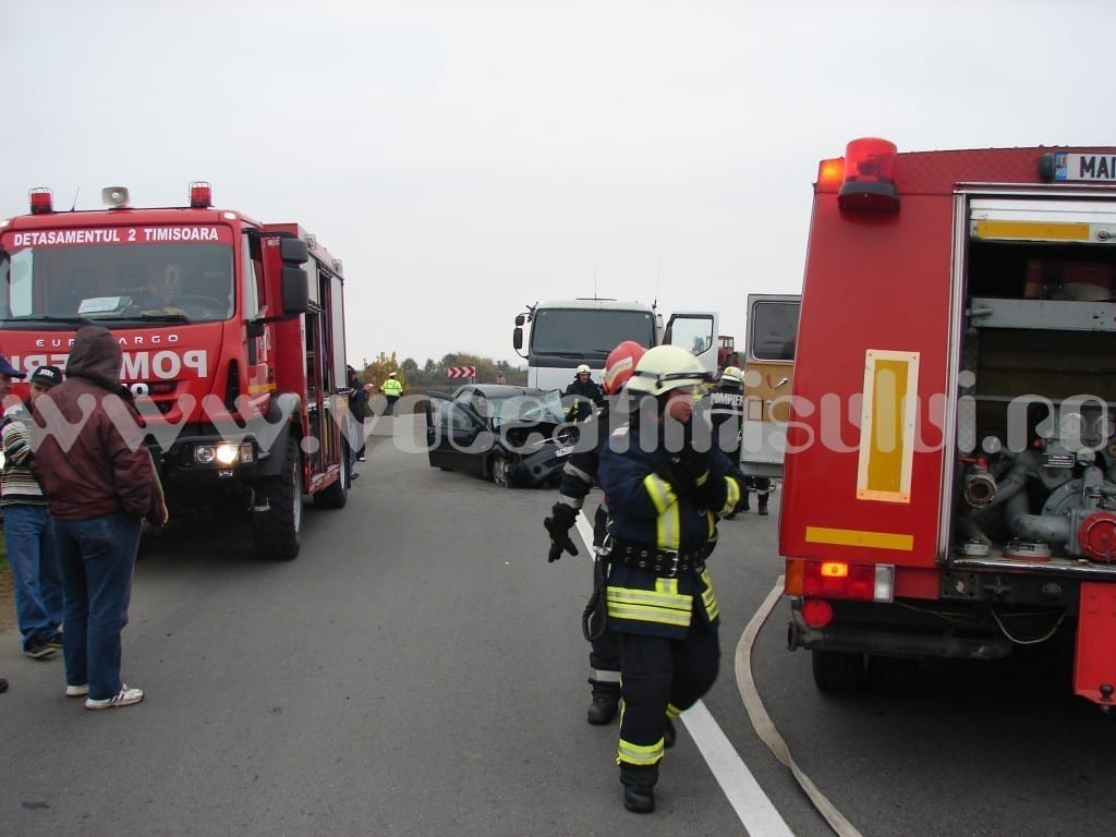 Accident-deosebit-de-grav-între-Albina-şi-Sacoşu-Turcesc.-Un-bărbat-a-murit-după-ce-a-fost-izbit-de-un-autocamion_022