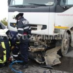 Accident deosebit de grav între Albina şi Sacoşu Turcesc. Un bărbat a murit după ce a fost izbit de un autocamion 019