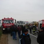 Accident deosebit de grav între Albina şi Sacoşu Turcesc. Un bărbat a murit după ce a fost izbit de un autocamion 034