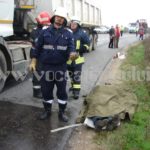 Accident deosebit de grav între Albina şi Sacoşu Turcesc. Un bărbat a murit după ce a fost izbit de un autocamion 040
