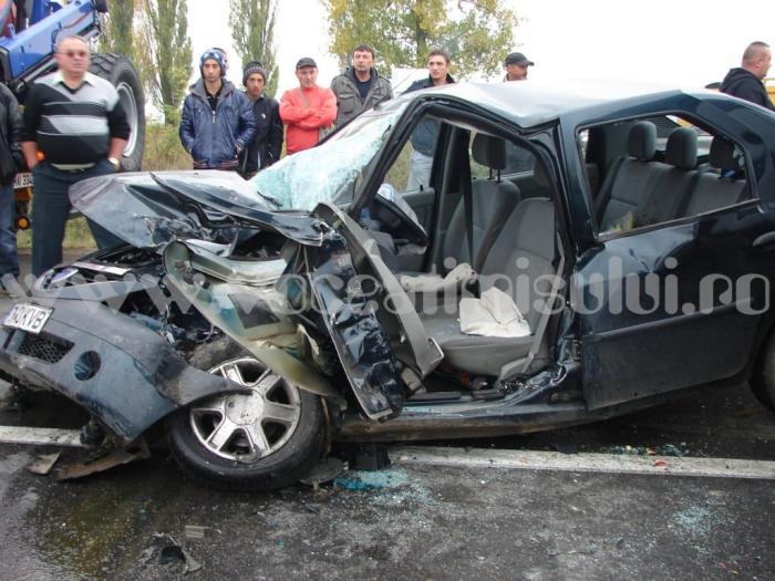 Accident-deosebit-de-grav-între-Albina-şi-Sacoşu-Turcesc.-Un-bărbat-a-murit-după-ce-a-fost-izbit-de-un-autocamion_042