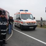 Accident deosebit de grav între Albina şi Sacoşu Turcesc. Un bărbat a murit după ce a fost izbit de un autocamion 060