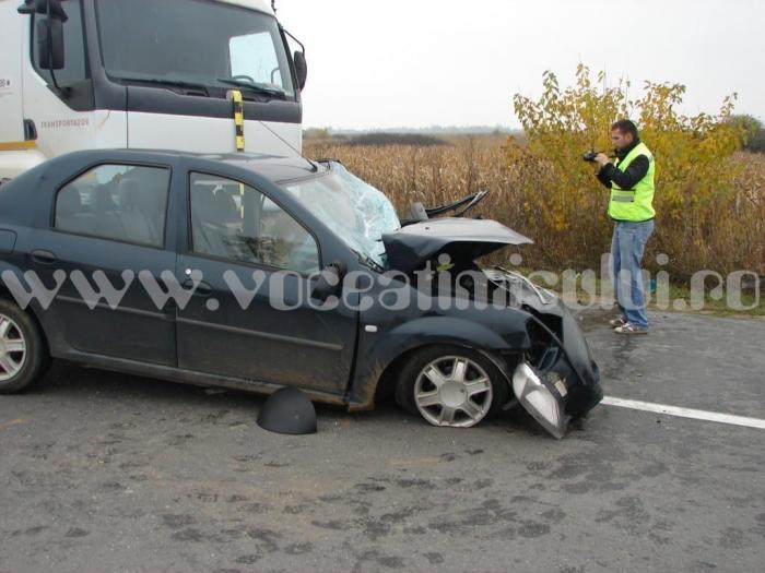 Accident-deosebit-de-grav-între-Albina-şi-Sacoşu-Turcesc.-Un-bărbat-a-murit-după-ce-a-fost-izbit-de-un-autocamion_066