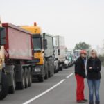 Accident deosebit de grav între Albina şi Sacoşu Turcesc. Un bărbat a murit după ce a fost izbit de un autocamion_071