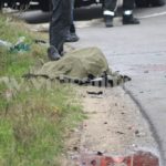 Accident deosebit de grav între Albina şi Sacoşu Turcesc. Un bărbat a murit după ce a fost izbit de un autocamion_091