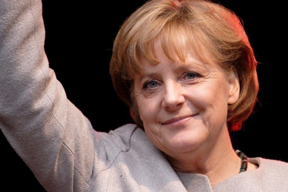 Telefonul mobil al cancelarului german Angela Merkel, spionat de SUA?