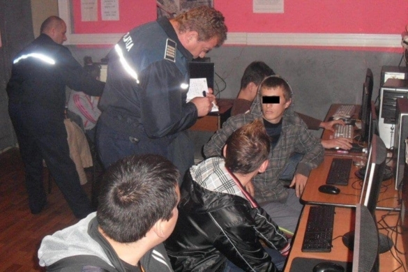 A început școala. Vezi care sunt activitățile “educaționale” ale elevilor