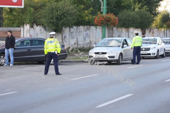 Taximetriştii şi şoferii indisciplinaţi verificaţi la „sânge” de Poliţişti şi R.A.R 001