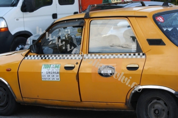 Taximetriştii şi şoferii indisciplinaţi verificaţi la „sânge” de Poliţişti şi R.A.R 021
