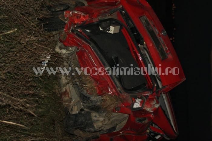Un-şofer-s-a-răsturnat-cu-maşina-pe-Calea-Aradului_012