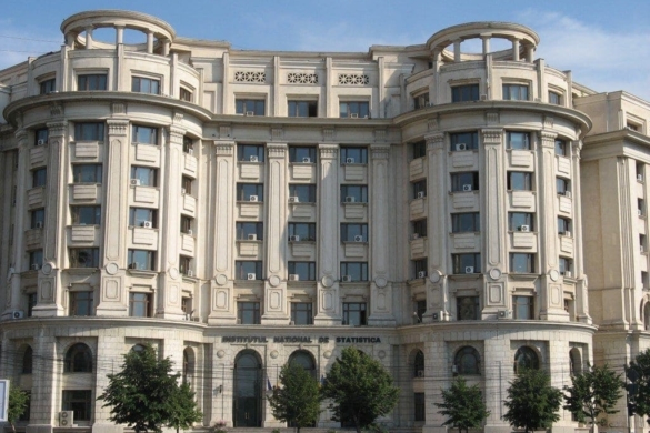 Euro a scăzut cu aproape un ban. Institutul Naţional de Statistică a „redresat” moneda naţională