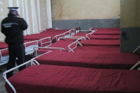 Adăposturi pentru oamenii străzii, redeschise şi în acest an