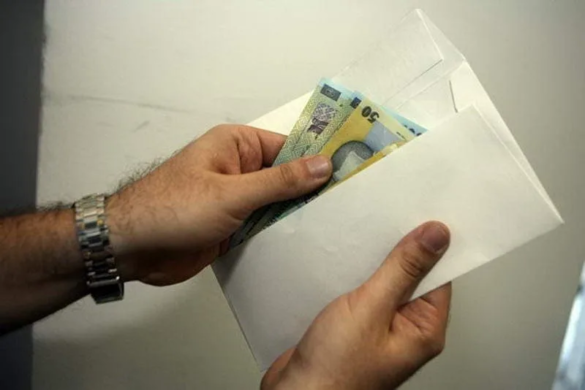 Tentativă de mituire a unui poliţist de frontieră din Timiş, eşuată