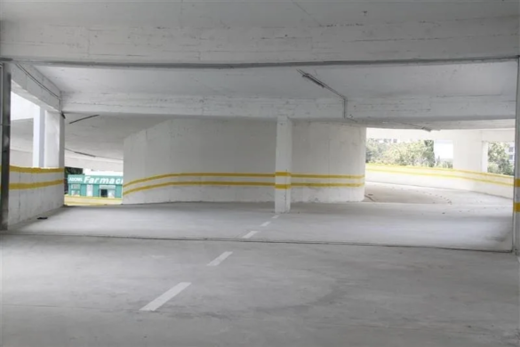 Un nou pas pentru parcarea supraetajată din zona centrală a Timișoarei. Primăria a reluat negocierile cu UVT