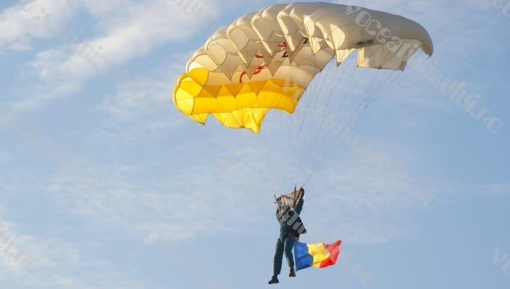 Moş-Crăciun-copii-şi-spectacol-aviatic-la-aerodrumul-de-lângă-Timişoara35