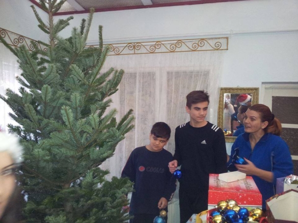 Spectacolul “Crăciunul Iepurașilor”13