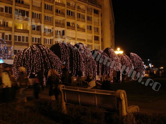 lumina-de-sărbătoare-şi-cel-mai-mare-Târg-de-Crăciun-au-fost-deschise-sâmbătă-seara16