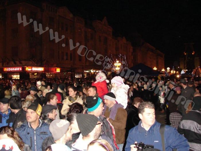 lumina-de-sărbătoare-şi-cel-mai-mare-Târg-de-Crăciun-au-fost-deschise-sâmbătă-seara24