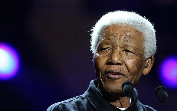 A murit Nelson Mandela, „unul dintre cele mai mari nume din istoria Nobelului pentru Pace”
