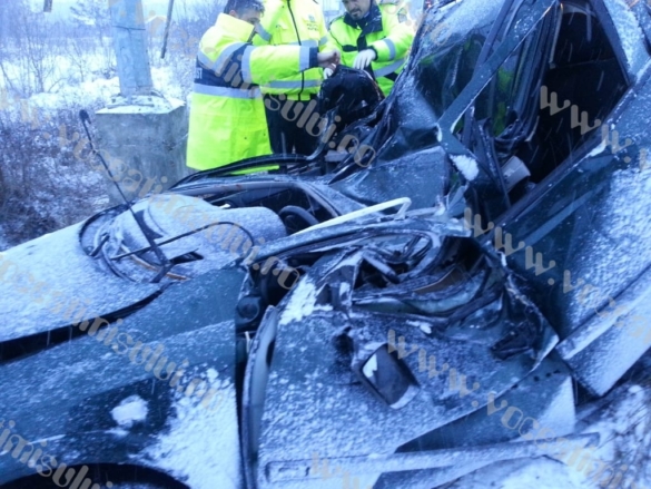 Accident violent din cauza zăpezii pe Calea Lugojului06