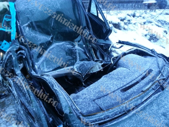 Accident violent din cauza zăpezii pe Calea Lugojului09