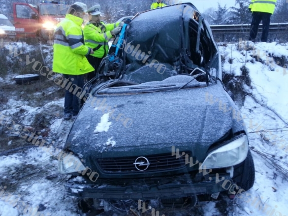 Accident violent din cauza zăpezii pe Calea Lugojului10