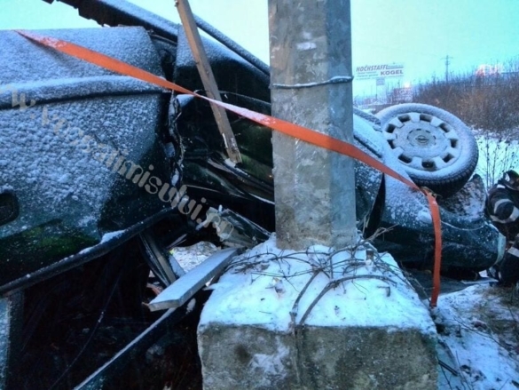 Accident violent din cauza zăpezii pe Calea Lugojului20