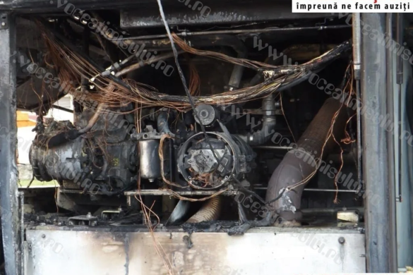 Un autocar a luat foc în parcarea Hotelului Timişoara