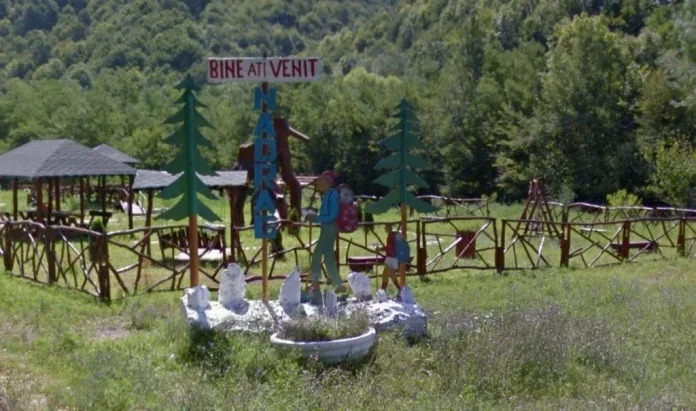 A furat banii din „cutia milei” şi l-a bătut Dumnezeu. A ajuns pe mâna Poliţiei