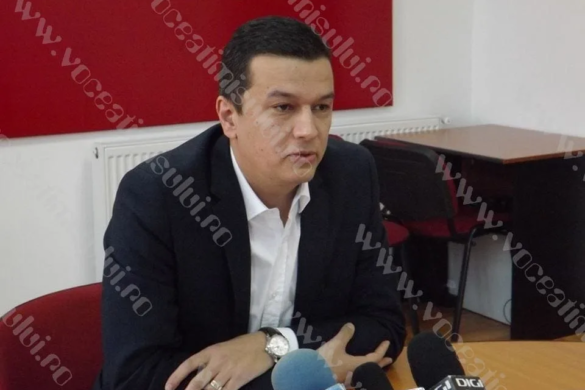 Grindeanu îi dă o palmă primarului Nicolae Robu: „E duplicitar. S-a înfrăţit cu consilierii PDL”