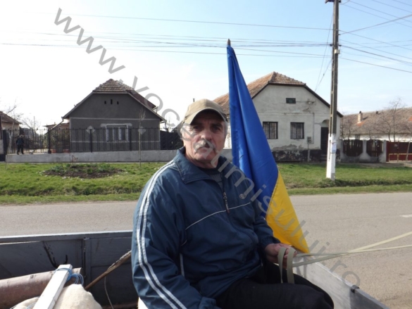 06Un dudeştean a început azi cel mai lung protest la adresa mafiei din Primărie 06Un dudeştean a început azi cel mai lung protest la adresa mafiei din Primărie