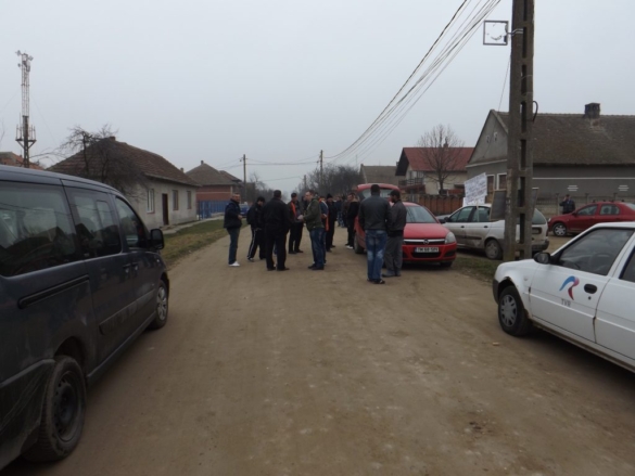 Protest pentru drumul dezastruos ce leagă Unip şi Uliuc06 Protest pentru drumul dezastruos ce leagă Unip şi Uliuc06