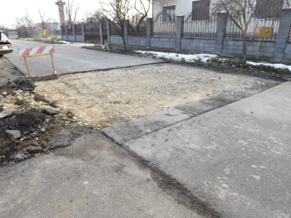 asfalt spart E.ON Gaz plopi albastrelelor 3 asfalt spart E.ON Gaz plopi albastrelelor 3