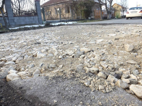asfalt spart E.ON Gaz plopi albastrelelor 7 asfalt spart E.ON Gaz plopi albastrelelor 7