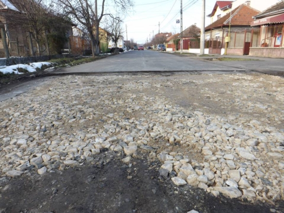 asfalt spart E.ON Gaz plopi albastrelelor 9 asfalt spart E.ON Gaz plopi albastrelelor 9