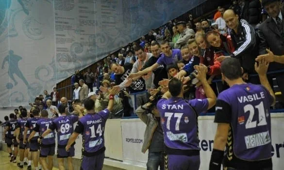 Handbaliştii timişoreni câştigă primul meci după şapte eşecuri consecutive. HC Politehnica 21-17 CSU Suceava