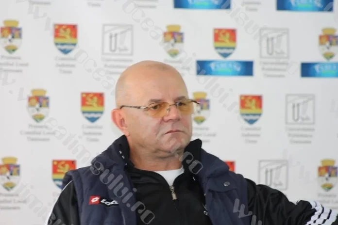 Şunda vrea „un rezultat bun” la Botoşani. Vezi cu câţi fotbalişti „atacă” Moldova