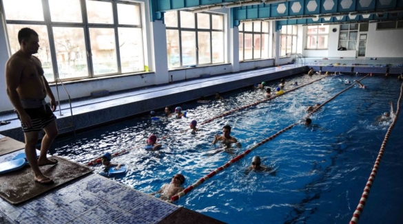 Înotul cea mai bună opţiune de mişcare. Vino la BAZIN 30