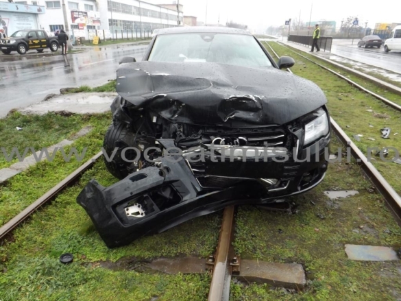 Şofer mut de beat cu maşina de împrumut a provocat un accident violent05 Şofer mut de beat cu maşina de împrumut a provocat un accident violent05