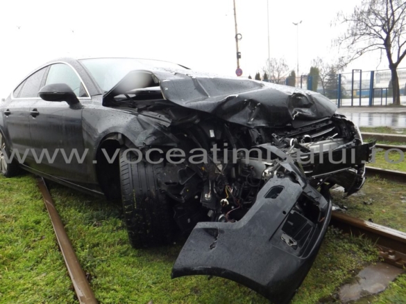 Şofer mut de beat cu maşina de împrumut a provocat un accident violent06 Şofer mut de beat cu maşina de împrumut a provocat un accident violent06